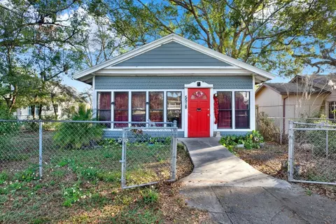 5518 11th St, Zephyrhills, FL 33542
