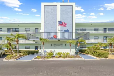 5973 Terrace Park Dr N #103, Saint Petersburg, FL 33709