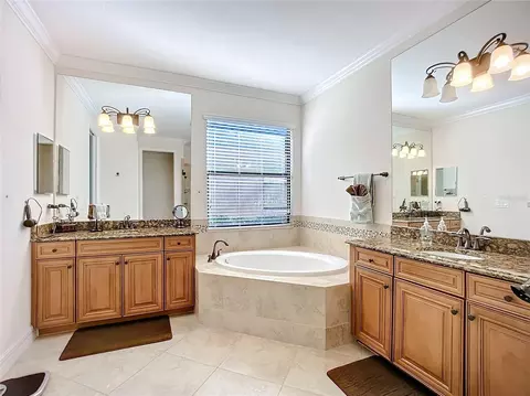 Bath - 2902 Aviamar Cir, Naples, FL 34114 photo 2 of 4