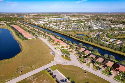 View/Area - 2902 Aviamar Cir, Naples, FL 34114 photo 3 of 13