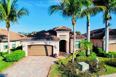 Exterior - 2902 Aviamar Cir, Naples, FL 34114 photo 2 of 15