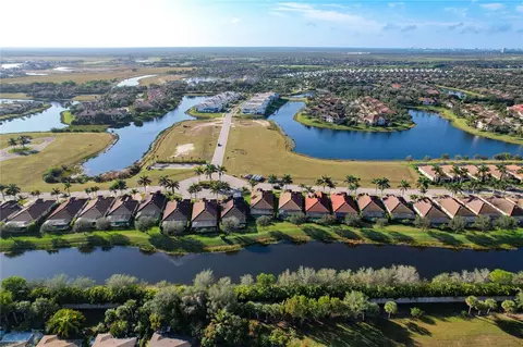 View/Area - 2902 Aviamar Cir, Naples, FL 34114 photo 7 of 13