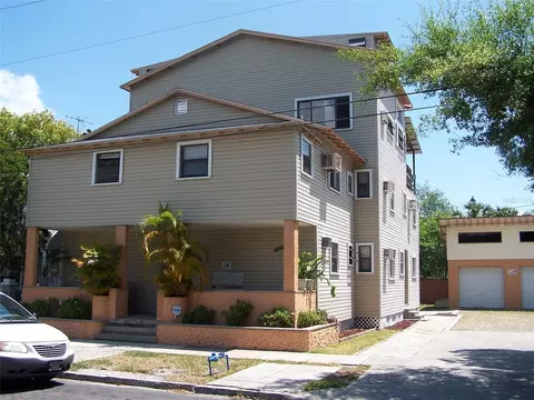 547 Grove St N, Saint Petersburg, FL 33701