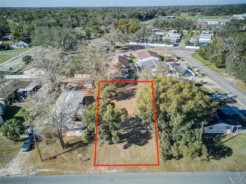 5549 5th St, Zephyrhills, FL 33542
