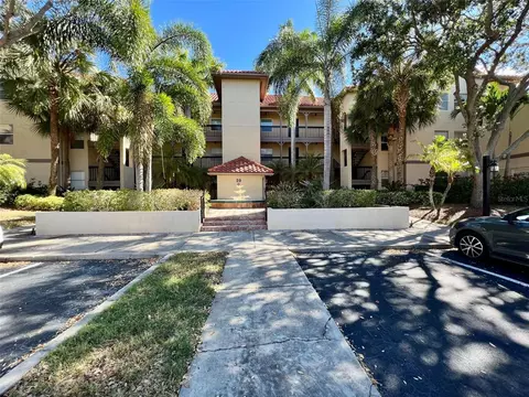 2400 Feather Sound Dr #1016, Clearwater, FL 33762