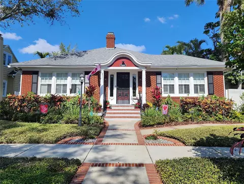 635 13th Ave NE, Saint Petersburg, FL 33701