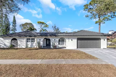 8633 Longwood Dr, Seminole, FL 33777