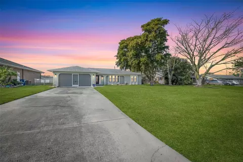 5811 32nd Avenue Dr E, Palmetto, FL 34221