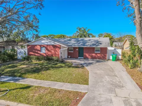 6961 Dalkeith Ave N, Saint Petersburg, FL 33709