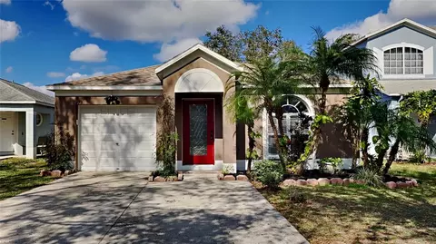 413 Maple Pointe Dr, Seffner, FL 33584