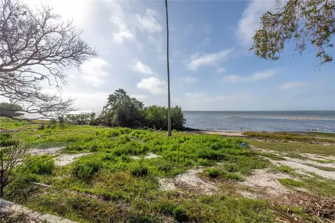 2028 Blossom Way S, Saint Petersburg, FL 33712