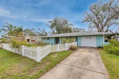 12164 84th Ave N, Seminole, FL 33772