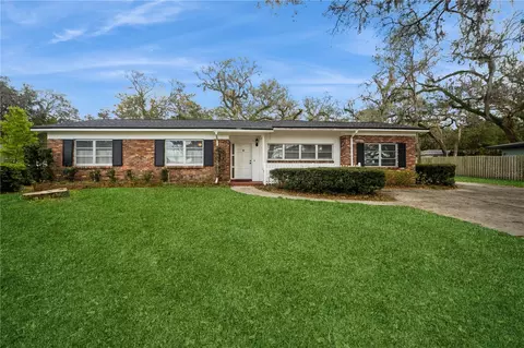322 Bahamas Ave, Temple Terrace, FL 33617