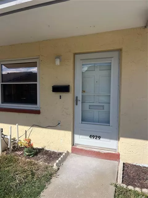 4929 Hazner St, New Port Richey, FL 34652