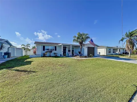 3142 Domino Dr, Holiday, FL 34691