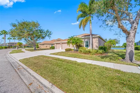 833 Seminole Sky Dr, Ruskin, FL 33570
