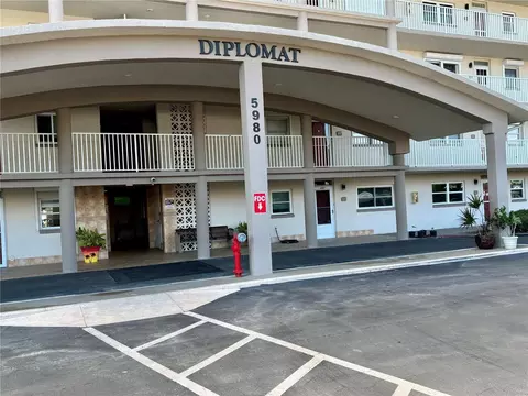 5980 Shore Blvd S #510, Gulfport, FL 33707