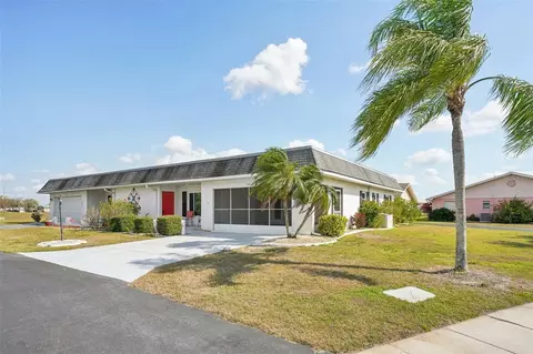334 Club Manor Dr, Sun City Center, FL 33573