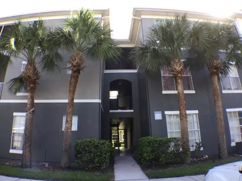 9404 Crescent Loop Cir #104, Tampa, FL 33619