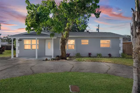 13684 120th St, Largo, FL 33778