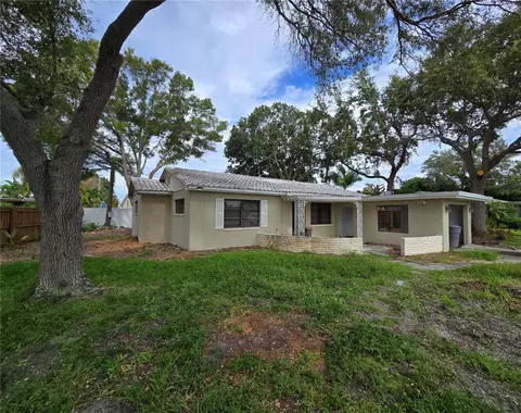 53 Dolphin Dr #A, Treasure Island, FL 33706