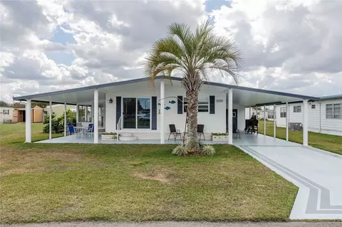 36806 Niles Dr, Zephyrhills, FL 33542