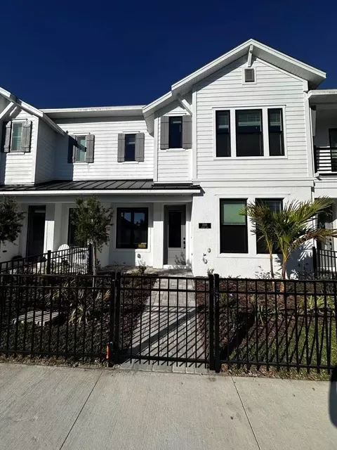 7225 Sutton Ln, Sarasota, FL 34240