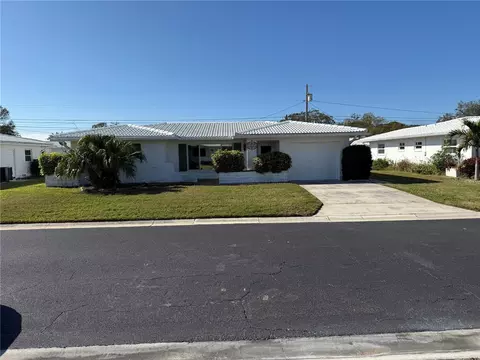 14132 89th Ave, Seminole, FL 33776