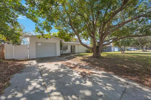 1937 Palm Dr, Clearwater, FL 33763