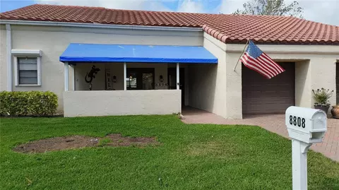 8808 41st St N, Pinellas Park, FL 33782