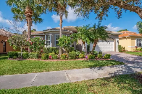 4946 Sapphire Sound Dr, Wimauma, FL 33598