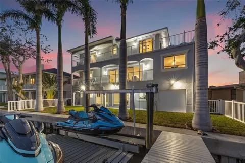 309 180th Ave E, Redington Shores, FL 33708