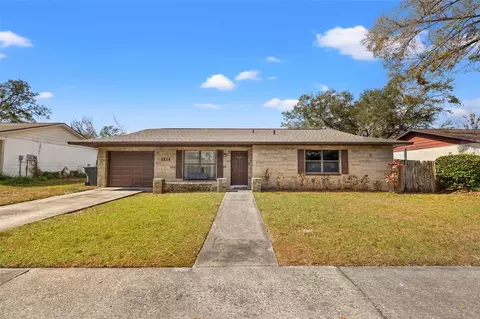1314 Oak Valley Dr, Seffner, FL 33584