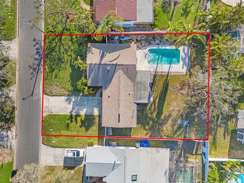 2027 Montana Ave NE, Saint Petersburg, FL 33703