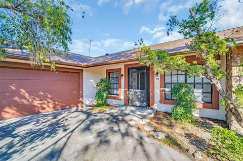 835 Rustic Oaks Dr, Palm Harbor, FL 34684