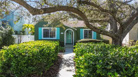 114 27th Ave N, Saint Petersburg, FL 33704