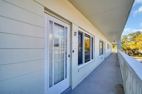 2293 Swedish Dr #37, Clearwater, FL 33763