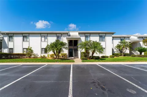 129 W Cypress Ct, Oldsmar, FL 34677
