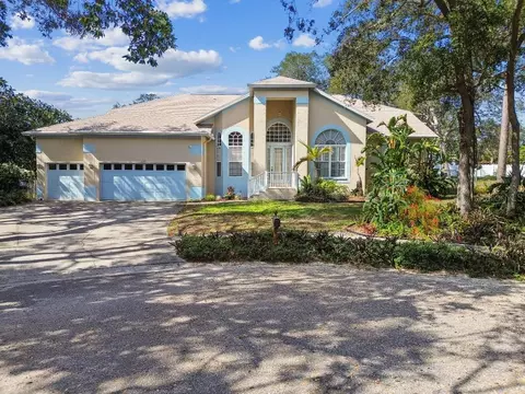 1001 Bayvista Dr, Tarpon Springs, FL 34689
