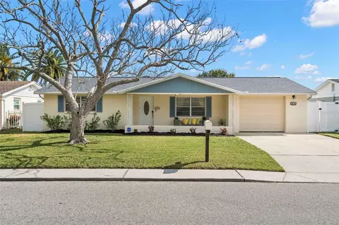 2146 Society Dr, Holiday, FL 34691