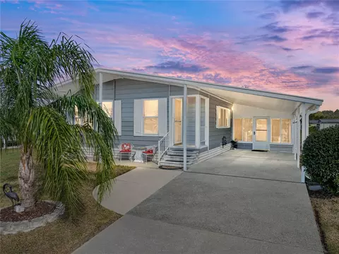35925 Hermoso Ln, Zephyrhills, FL 33541