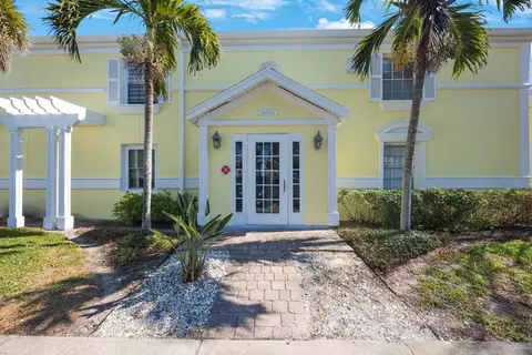 5092 Beach Dr SE #D, Saint Petersburg, FL 33705
