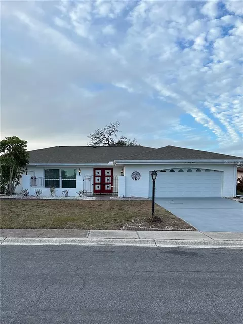 634 Allegheny Dr, Sun City Center, FL 33573