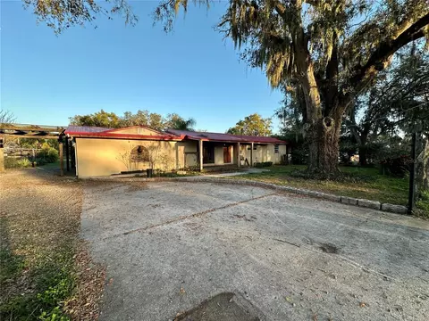 3521 Sumner Rd, Dover, FL 33527