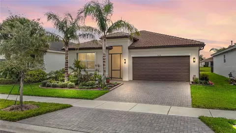 15434 Santa Pola Dr, Wimauma, FL 33598