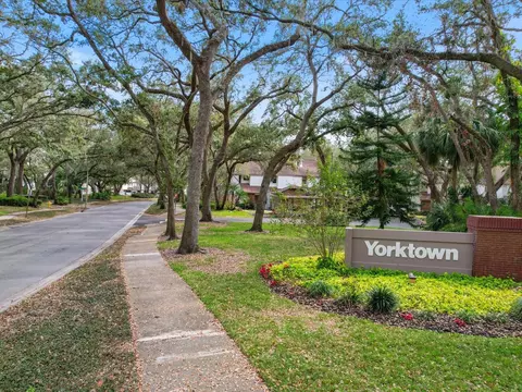 640 Yorkshire Ct #B, Safety Harbor, FL 34695