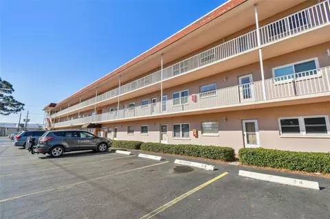 6645 1st Ave N #107, Saint Petersburg, FL 33710