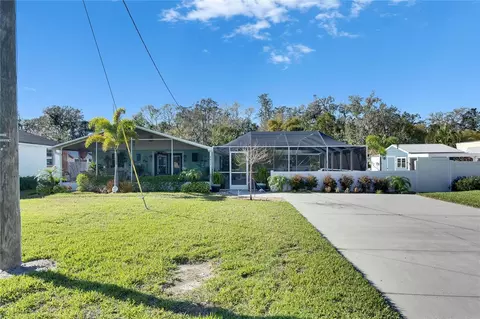 8611 Parkway Cir, Riverview, FL 33569