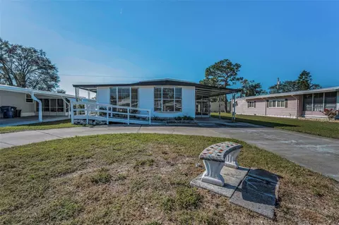 196 Philadelphia Blvd #10, Palm Harbor, FL 34684