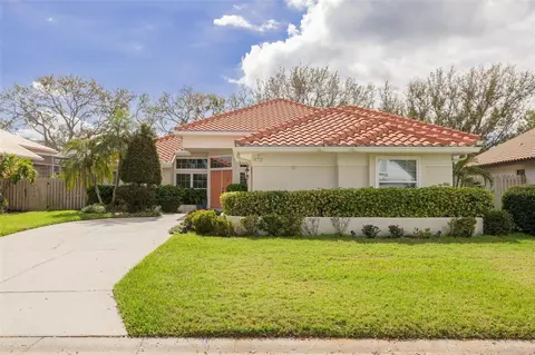 872 Live Oak Ter NE, Saint Petersburg, FL 33703